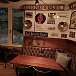 查明斯公寓 * 伊施格尔