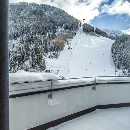 Chamins Apartament *