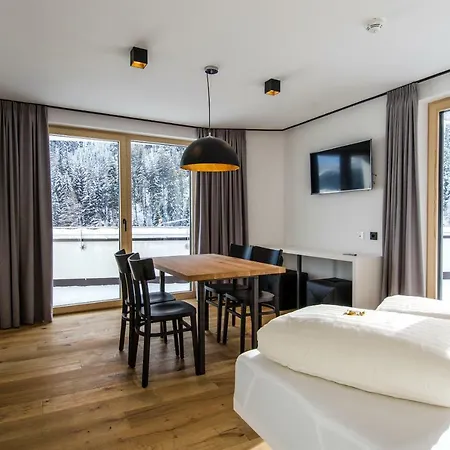 Apartment Chamins